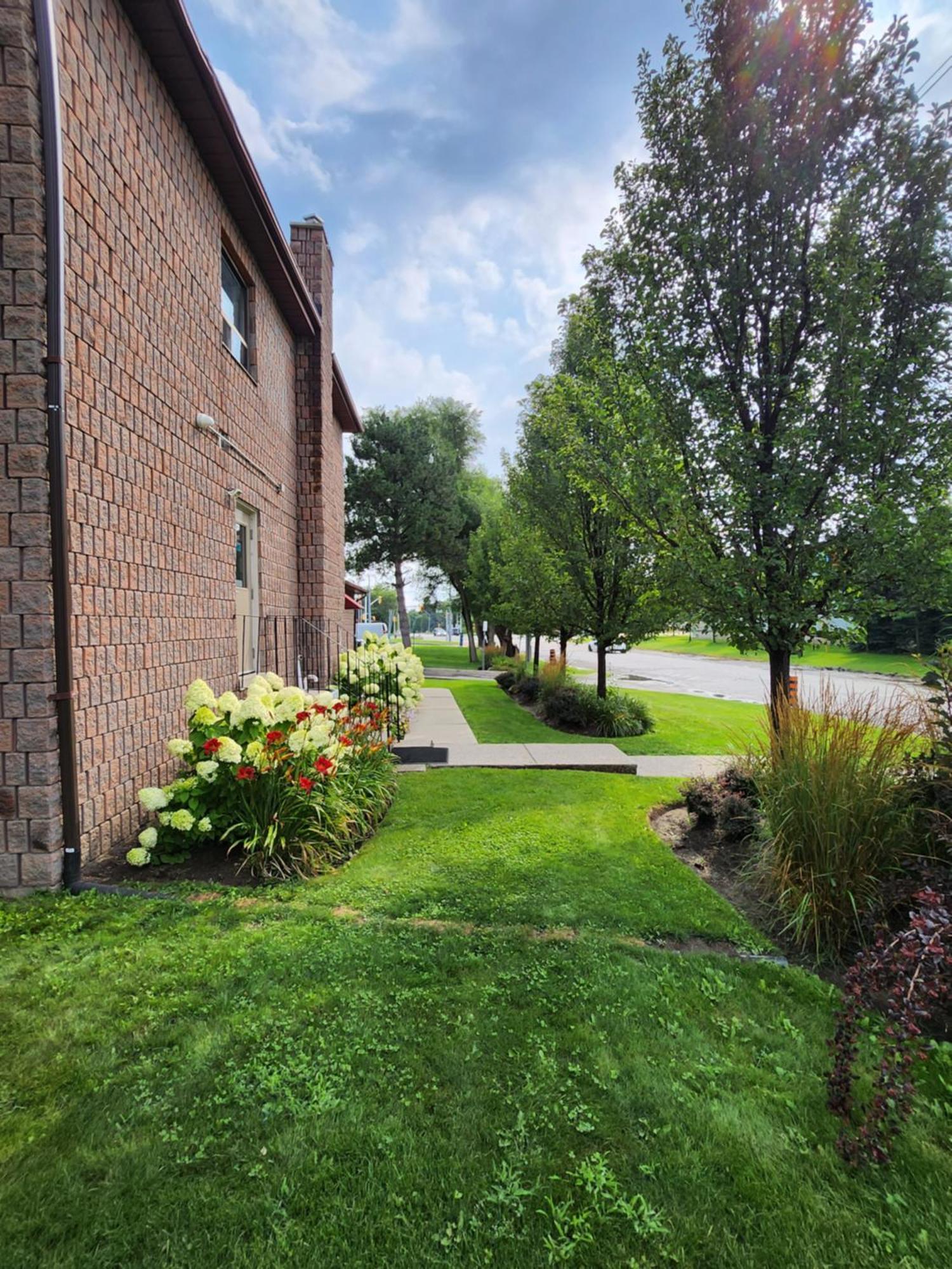 Canadas Best Value Inn-Richmond Hill Exteriör bild