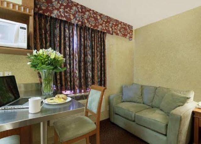 Canadas Best Value Inn-Richmond Hill Exteriör bild