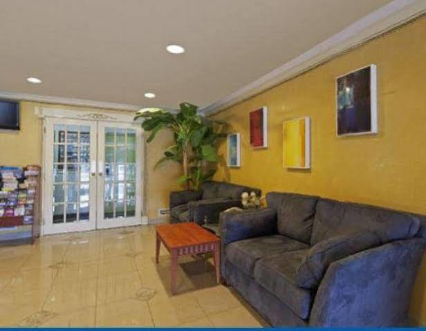 Canadas Best Value Inn-Richmond Hill Exteriör bild