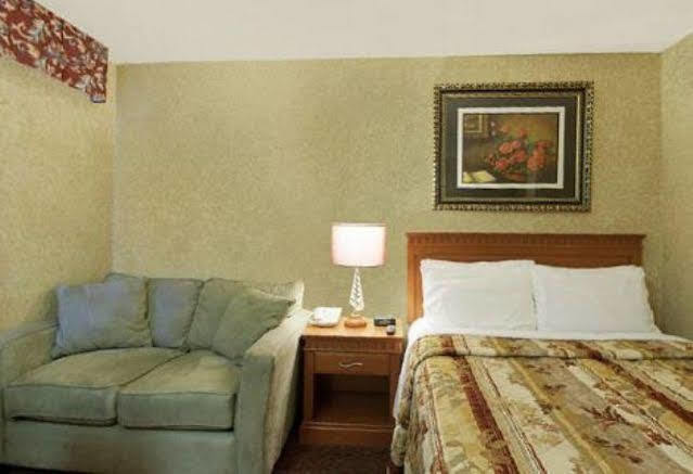 Canadas Best Value Inn-Richmond Hill Exteriör bild